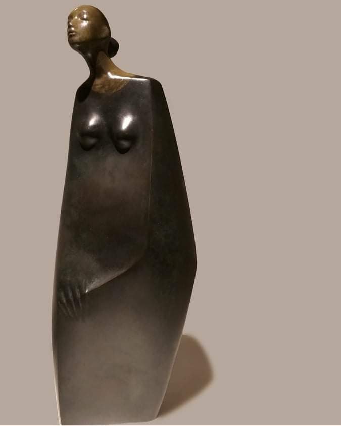 KHALED ZAKI / Lady with Dark Dress, 2016 / 75 x 22 x 18 cm / Bronze Edition 1 of 8 / USD 15,000 / PALESTINE-152